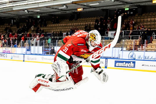 Moras målvakt Marcus Hellgren Smed jublar
