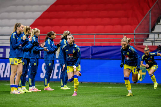 Kosovare Asllani of Sweden