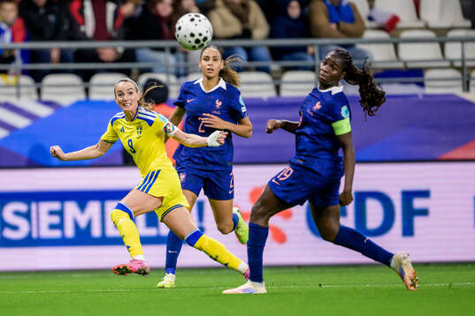 Kosovare Asllani of Sweden