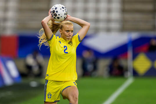 Smilla Holmberg of Sweden