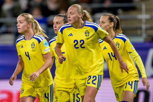 Hanna Lundkvist, Julia Zigiotti Olme, Elma Junttila Nelhage