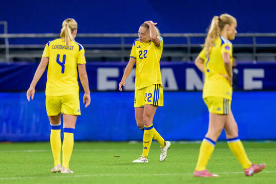 Elma Junttila Nelhage of Sweden looks dejected