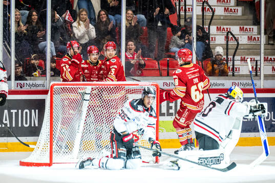 Kalmars Elliot Ekmark jublar