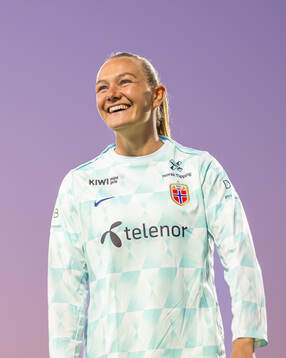 Frida Maanum of Norway warms up