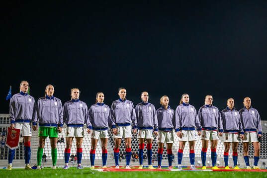 Players of Norway line up