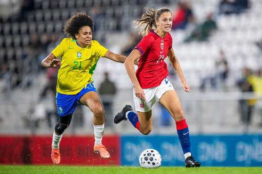 Vitoria Ferreira Silva of Brazil and Emma Stølen Godø of