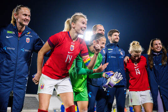 Caroline Graham Hansen, Ada Hegerberg, goalkeeper Cecilie