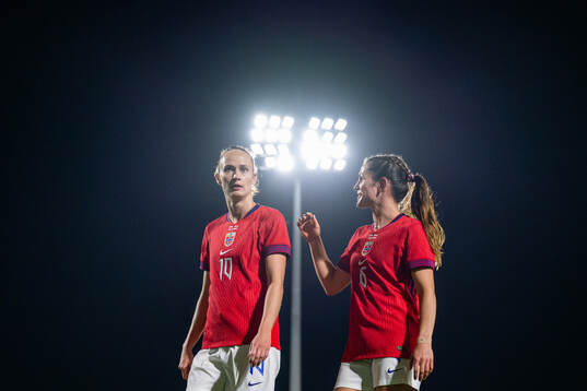 Caroline Graham Hansen and Tuva Hansen of Norway