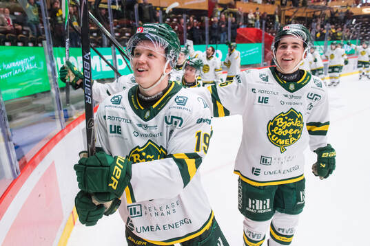 Björklövens Liam Dower Nilsson jublar