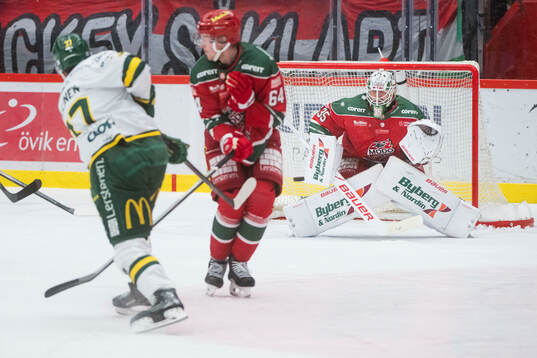 Modos målvakt Adam Werner