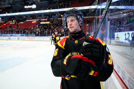 Brynäs Linus Ölund jublar