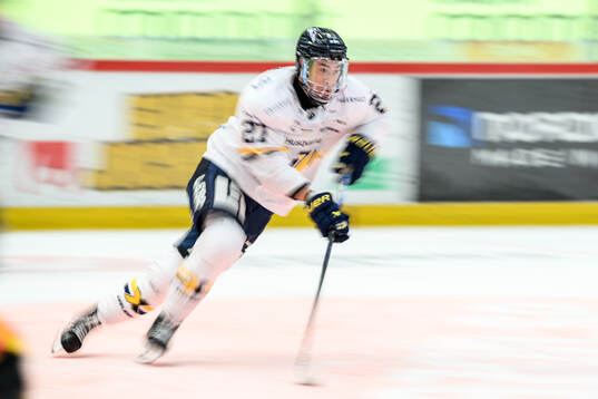 HV71s Jonathan Ang
