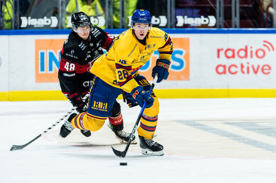 Malmö Redhawks Lauri Pajuniemi och Djurgårdens Gustav