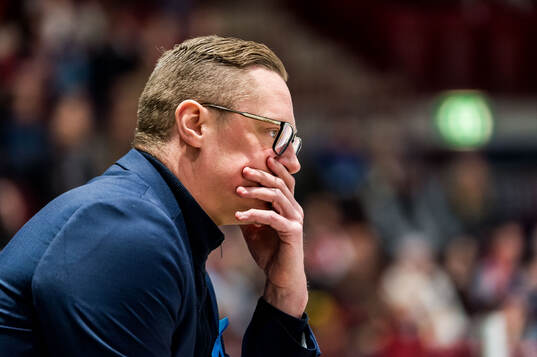 Djurgårdens tränare Robert Kimby deppar