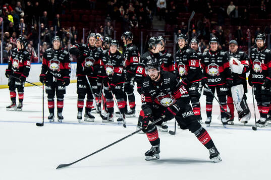 Malmö Redhawks Seth Barton jublar