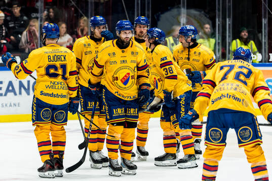 Djurgårdens Marcus Krüger och spelare deppar