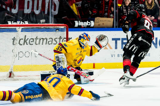 Malmö Redhawks Axel Sundberg sätter 1-0 på Djurgårdens