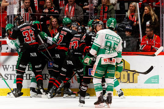 Örebros Christopher Mastomäki och Rögles Daniel Zaar