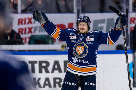 Växjös Felix Robert jublar