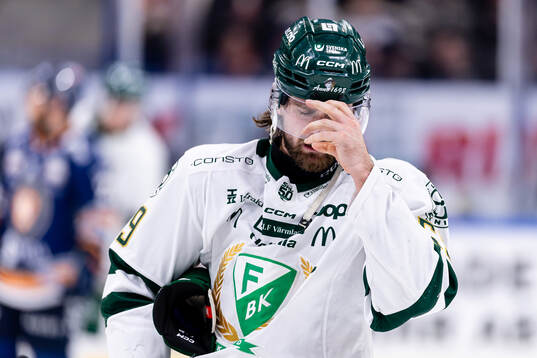 Färjestads Linus Johansson deppar