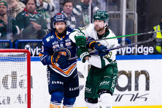 Växjös Brian Cooper och Färjestads Linus Johansson