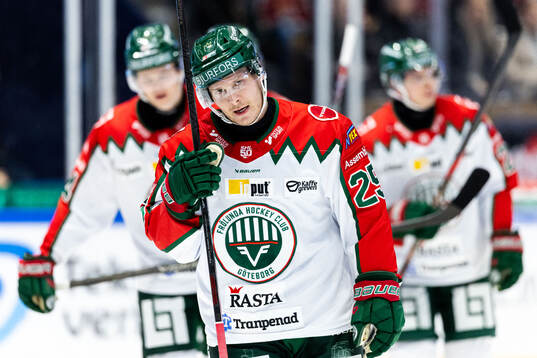 Frölundas Arttu Ruotsalainen jublar