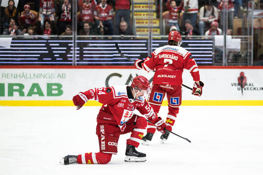Timrås Jonathan Dahlén jublar