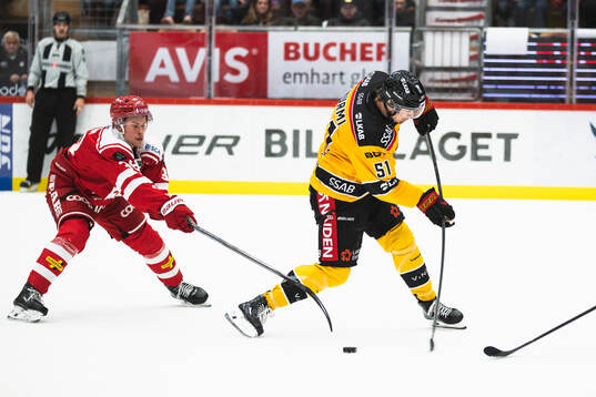 Timrås Albin Sundin och Luleås Markus Nurmi