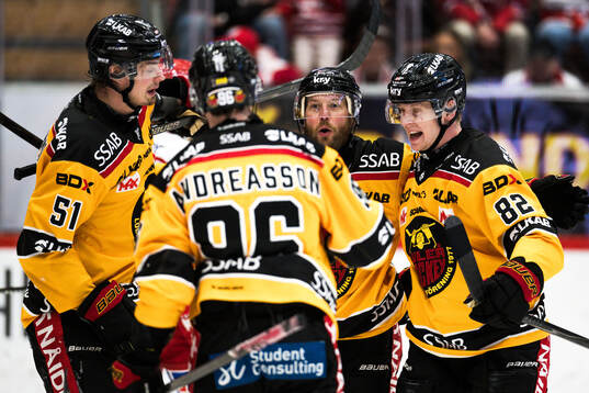 Luleås Linus Omark jublar