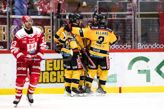 Luleås Filip Eriksson jublar