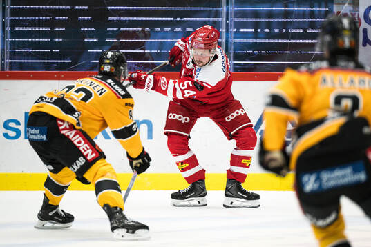 Timrås Jonathan Dahlén