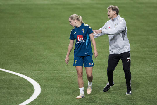Hanna Lundkvist and Head coach Tony Gustavsson