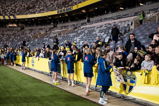 Players with supporters