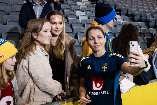 Goalkeeper Jennifer Falk