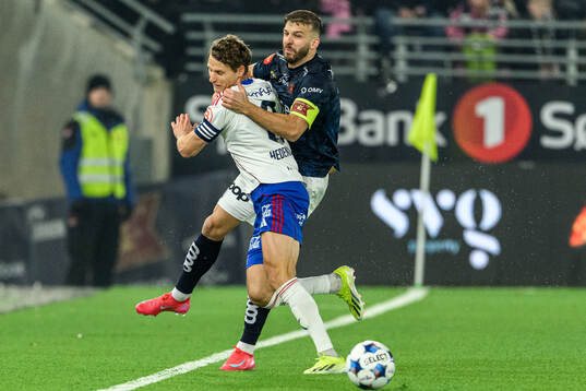 Vegar Eggen Hedenstad of Vålerenga and Zlatko Hovland