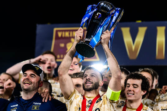 Zlatko Hovland Tripic of Viking celebrate