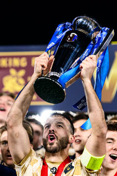 Zlatko Hovland Tripic of Viking celebrate