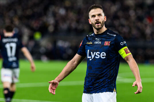 Zlatko Hovland Tripic of Viking celebrates