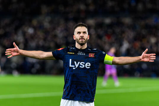 Zlatko Hovland Tripic of Viking celebrates