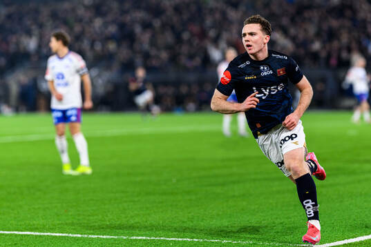 Edvin Austbö of Viking celebrates scoring 1-0