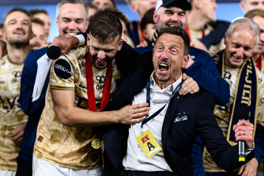 Zlatko Hovland Tripic of Viking celebrates