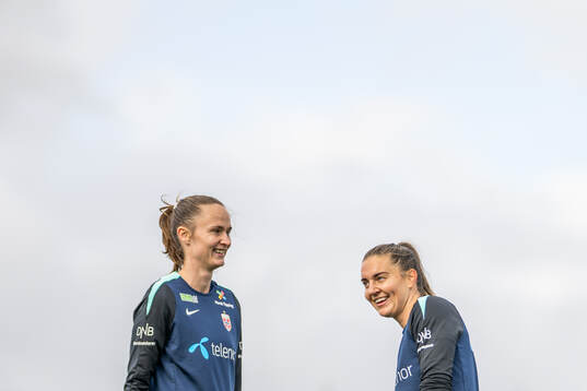 Caroline Graham Hansen and Vilde Bøe Risa of the Norwegian