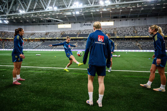 Rosa Kafaji and Anna Anvegård of the Swedish women's
