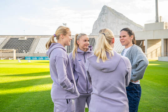Julie Blakstad of Norway, Anna Langås Jøsendal of Norway