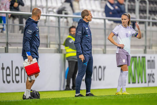 Physio Per-Otto Ringstad, doctor Trygve Hunemo and Caroline