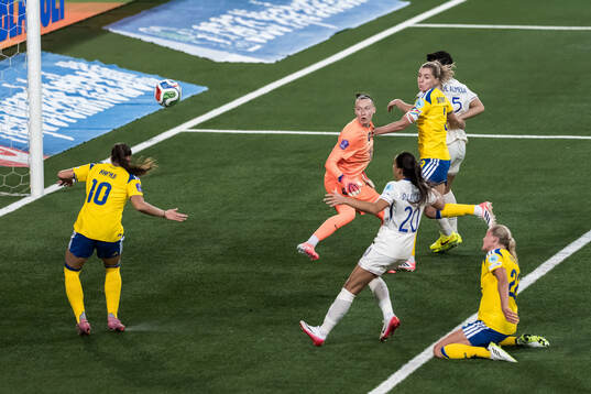 Rosa Kafaji of Sweden scores the 2-1 goal