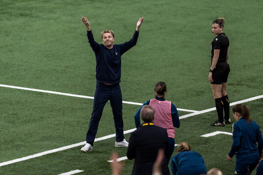 Head coach Tony Gustavsson of Sweden