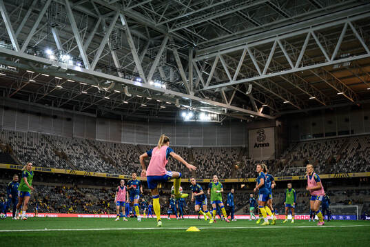 Players of Sweden warming up