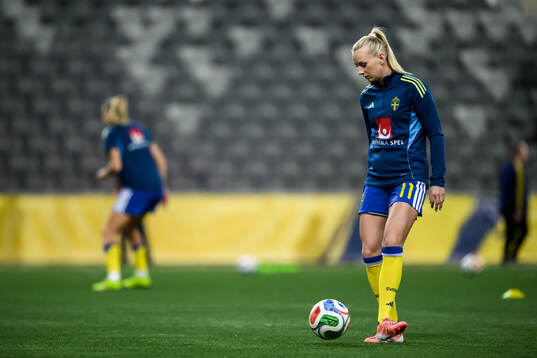 Stina Blackstenius of Sweden