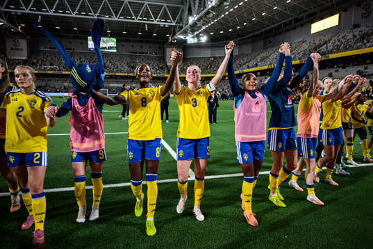 Evelyn Ijeh and Linda Sembrant of Sweden